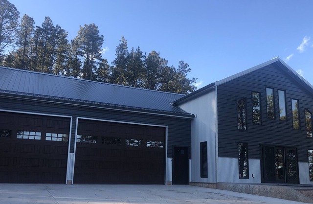 Maison privée disponible pour la location du rallye de Sturgis! Se détendre! Jacuzzi! Chaise de massage!