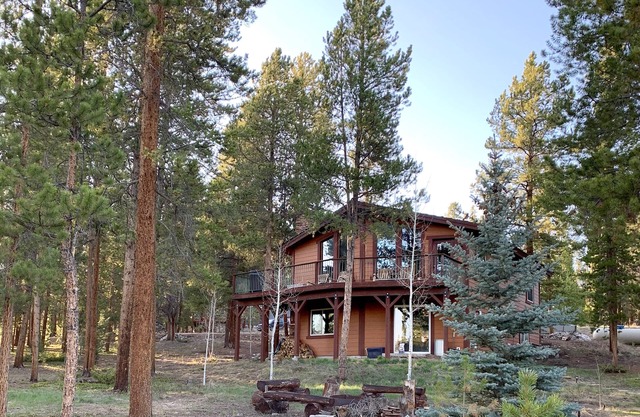 Mountain Home sur 2 hectares; Près de Winter Park, Snow Mountain Ranch, Pouce du Diable