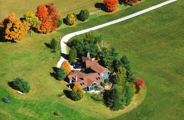 Piscine intérieure privée - Maison de vacances au Vermont - Prop # 352330 next door
