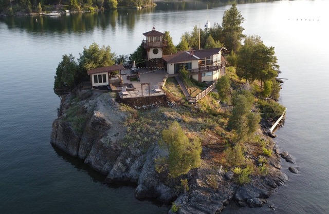 PRIVATE ISLAND RETREAT On Gorgeous Flathead Lake Montana!!!