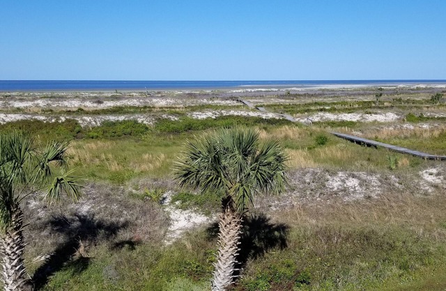 Sérénité face à l'océan sur une île privée