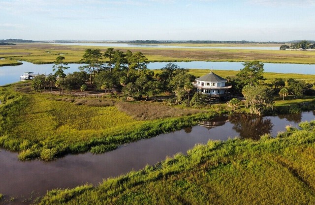 Retraite de l'île PVT. Le paradis des Kyakers! 10% de réduction sur la location hebdomadaire