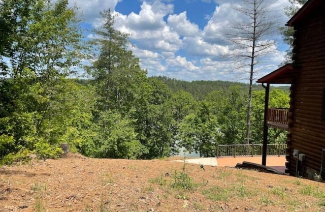 Private Lake Waterfront+ Dock, Sauna, Hot Tub