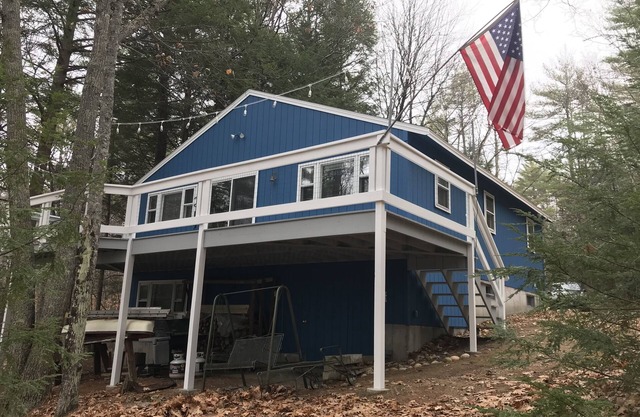 Private Lakefront Cottage A Step Away from a Large Sandy Beach!