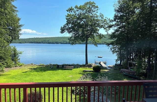 NOUVELLE LISTE! Escapade privée au bord du lac avec une vue imprenable