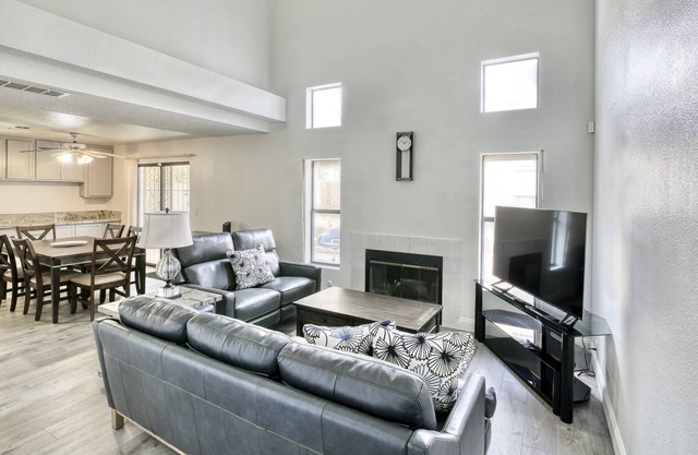 Private Las Vegas Getaway Near Red Rocks & Strip!