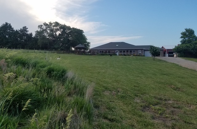 Loft privé sur une charmante superficie entre Omaha et Lincoln. Refuge pour animaux.