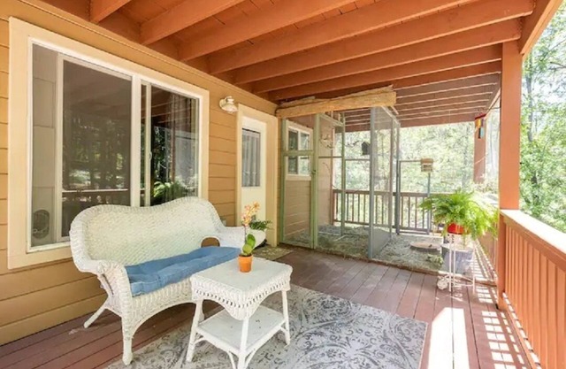 Suite principale privée et salle de bain avec terrasse privée dans le centre-ville de Nevada