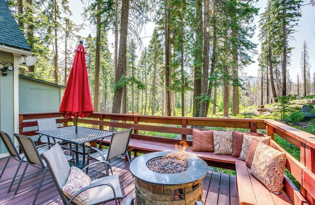 NOUVEAU! Cabine South Lake Tahoe avec terrasse et foyer