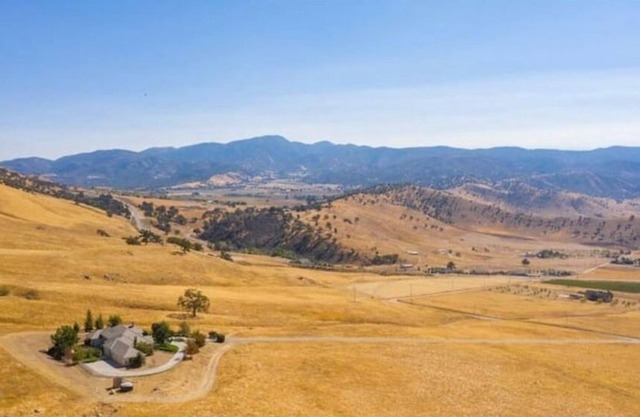 Private Mountain and Estate