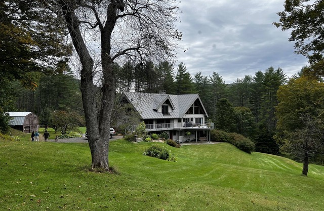Private mountain lodge and estate w/ lakes, trails, close to Dartmouth, & skiing