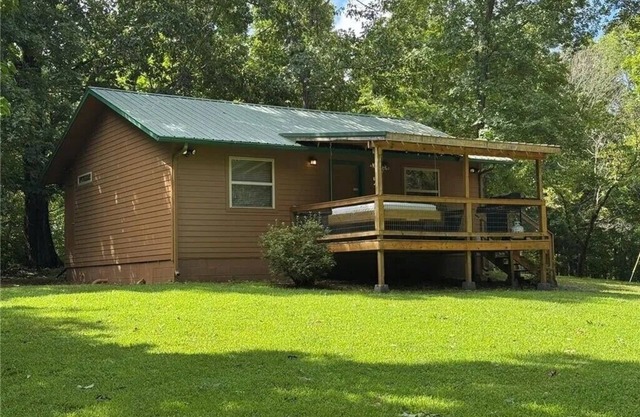 Relax! Private hideaway near the Buffalo River! Floating/Hiking/Fishing w/ WIFI!