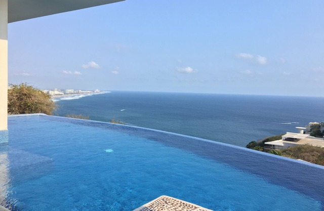 Villa privée avec vue sur l'océan à Punta Diamante