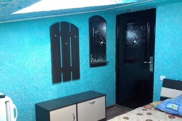 Private Odessa Apartment комната #8 с двухспальной кроватью