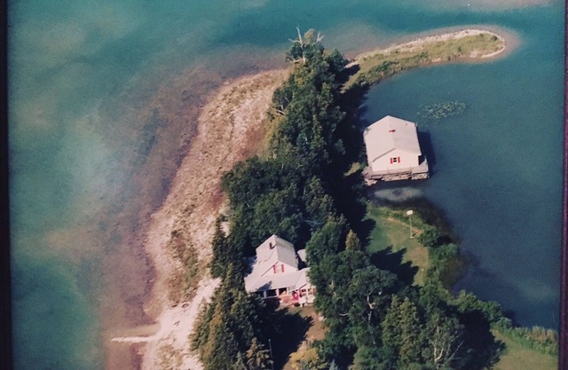 Péninsule privée au centre-ville de Hessel, îles Les Cheneaux