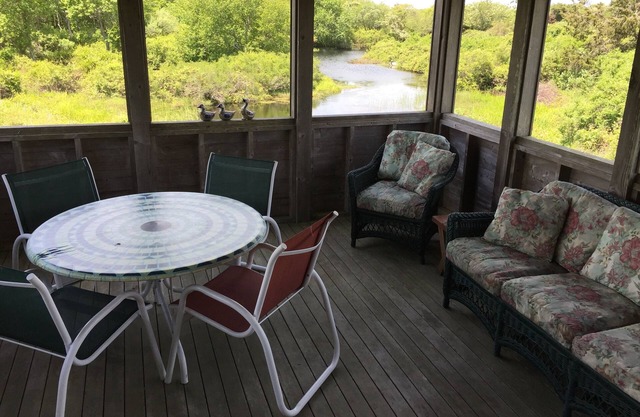 Privé, les animaux de compagnie chalet familial confortable et propre