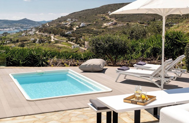 Piscine privée 2. 5 x 4 m, des vacances reposantes, à proximité de Parikia et de la plage