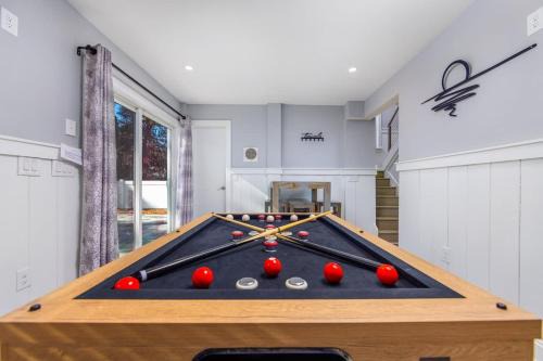 Private Pool EV Charger Elevator & Game Room