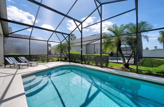 Private Pool Getaway Near Theme Parks