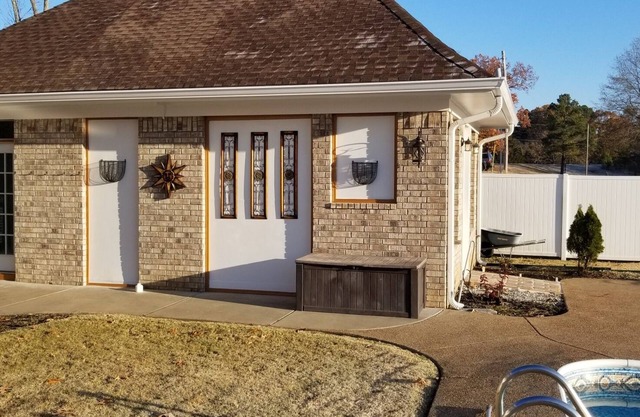Private Pool House at Bethel Gardens - Olive Branch