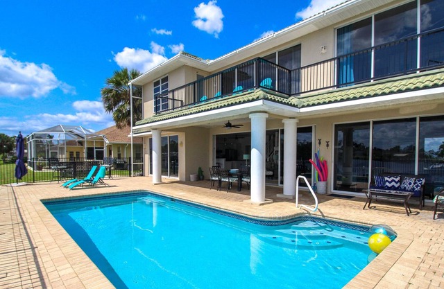 Private Pool, Lake front, Port Charlotte, Lake View Retreat