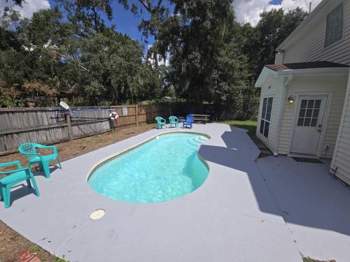 Private Pool Mins to Savannah Peachy Pied a Terre