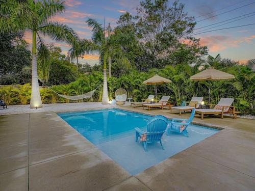PRIVATE POOL OASIS BY SIESTA KEY WITH YOGA RETREAT