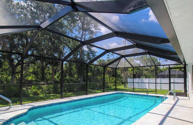 Private Pool, Rising Tide