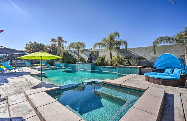 Private Pool & Spa: Spacious Home in Bermuda Dunes