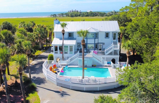 Private Pool & Tidal Creek Dock; Expansive Creek/Marsh Views; Beach Access