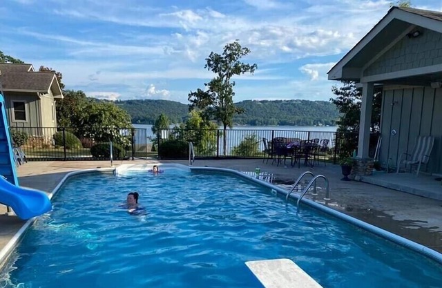 Vue / Piscine / Guntersville / Buck Island 3BR / 2BA