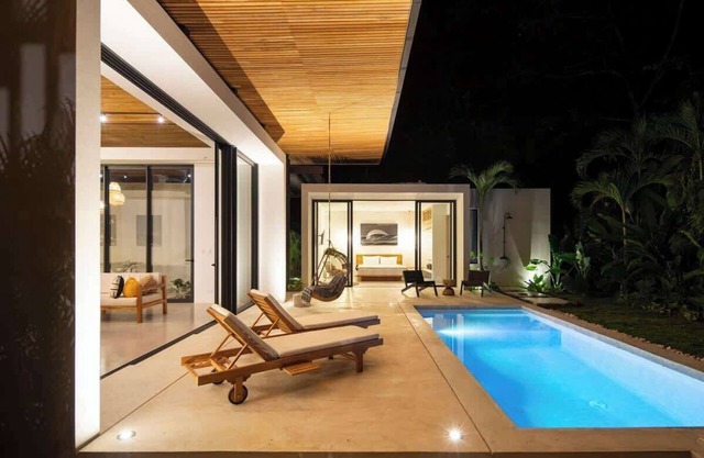 Private Pool Villa Retreat Steps to Beach