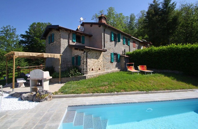 Vacation Home à Pescaglia avec 3 chambres à coucher, 6 couchages