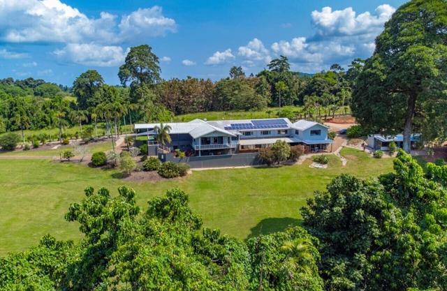 Private Rainforest Retreat Estate | Sleeps 21 | Pool + Event Spaces