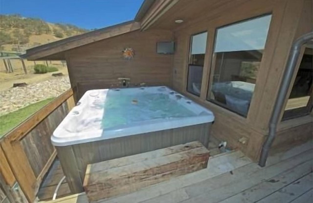 Privé Ranch House Resort