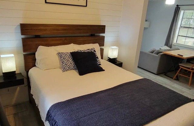 Private Relaxing Studio - Weston