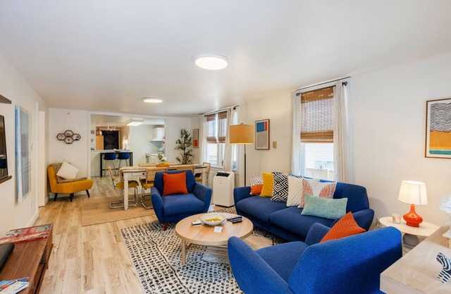 Private 2BR/1BA with AC - Near Golf, Stadiums, Light Rail Station & Bus Stop