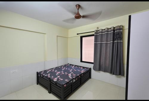 Private Room At ovale naka Ghodbunder road Thane West
