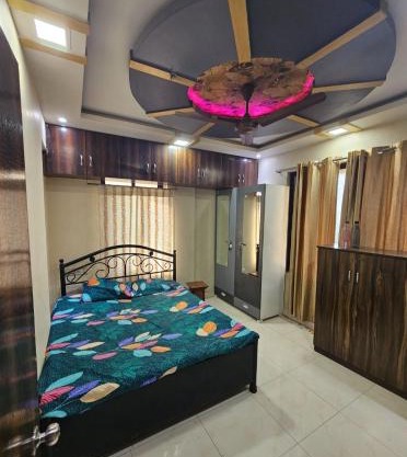 Private Room At Ovale Naka thane West
