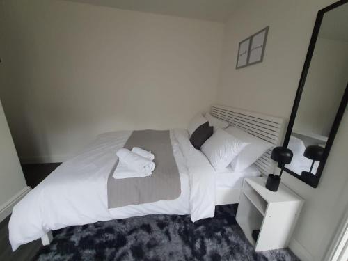 Private Room & En-Suite Bathroom - Long Term Stays & Contractors Welcomed