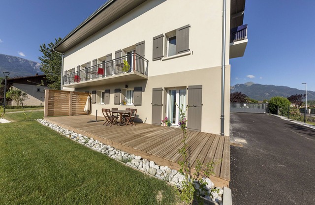 Chambre privative dans un appartement meublé
