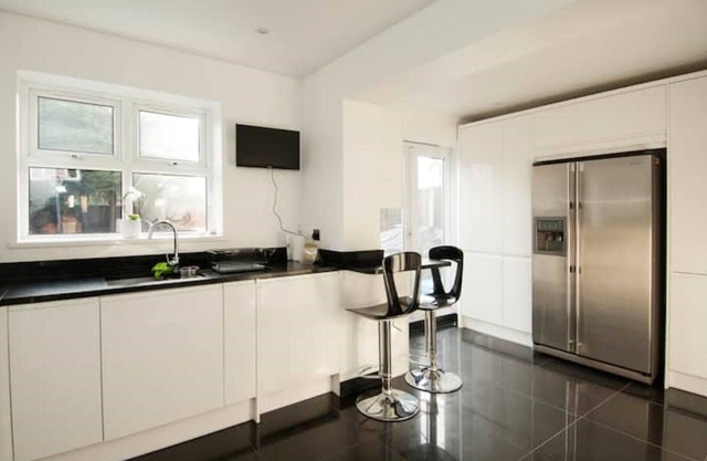 Private Room With En-suite Bathroom 5mins From Station