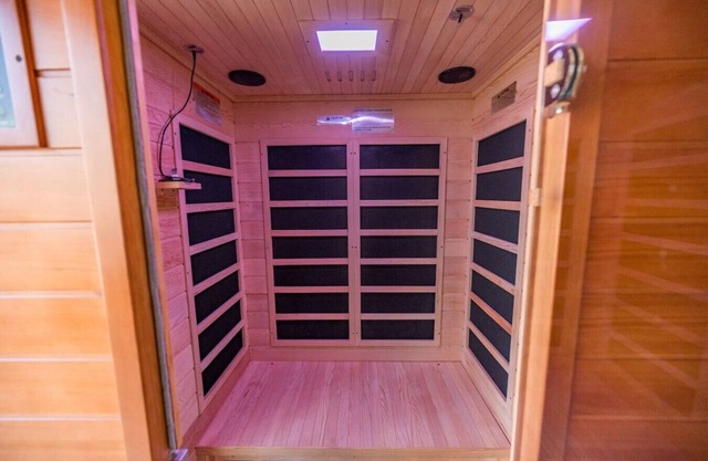 Private Sauna | Arcade | Lg Yard