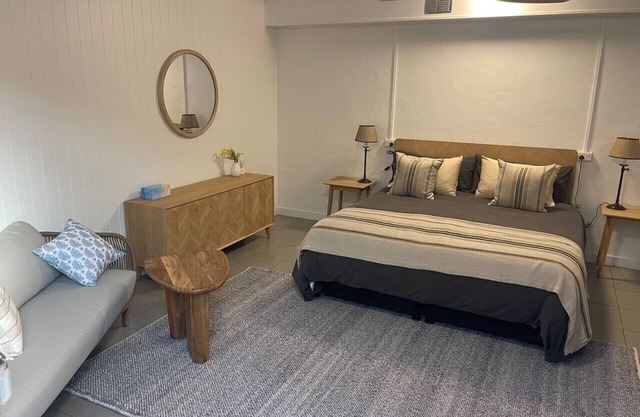 Private Seaside Cottage | Rainforest Setting | Walk to Beach | Sleeps 3