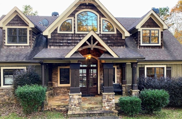 *NEW* Secluded Custom Built Lakehouse On Beautiful Lake Wedowee