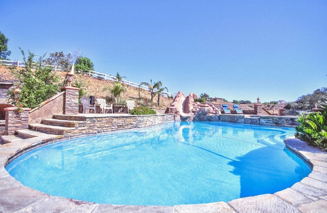 DOMAINE PRIVÉ SINGLE LEVEL HILL TOP ESTATE SUR 5 ACRES - À 20 MIN DE LA VIEILLE VILLE DE TEMECULA