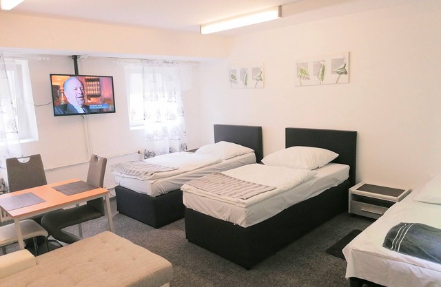 Appartement soutrrien privé (R) OpelCity près de l'aéroport de Francfort