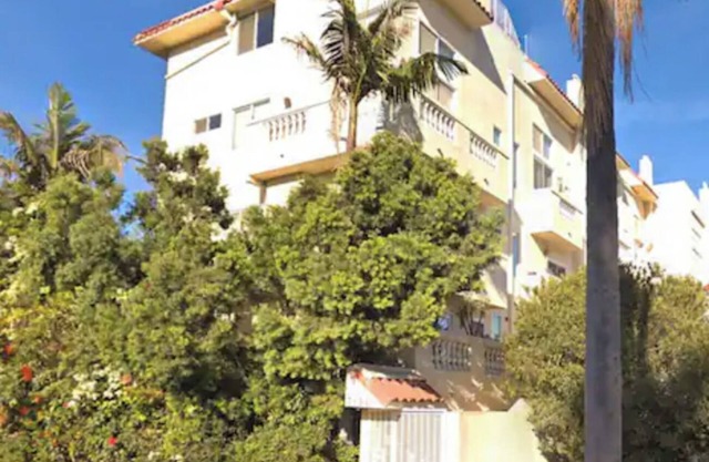 Private Studio & Bath + Patio. Near Venice Beach. Los Angeles