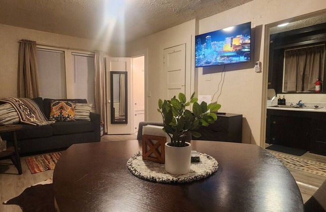 Private Studio: Cozy & Efficient