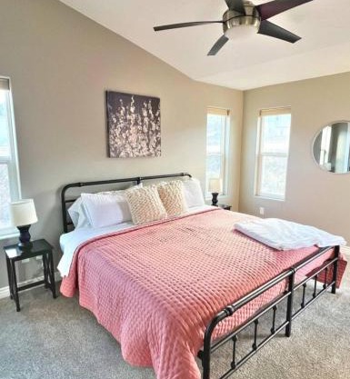 Private Stylish Townhome near ISU & Hospital